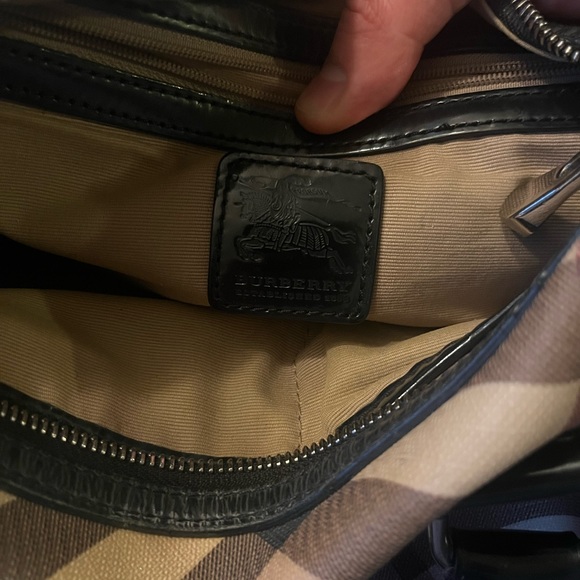 Burberry Checkered Purse - Authentic - Picture 5 of 5